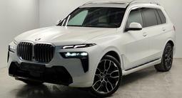 BMW X7 XDrive 40i 2022 года за 53 000 000 тг. в Алматы