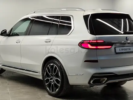 BMW X7 XDrive 40i 2022 года за 53 000 000 тг. в Алматы – фото 6