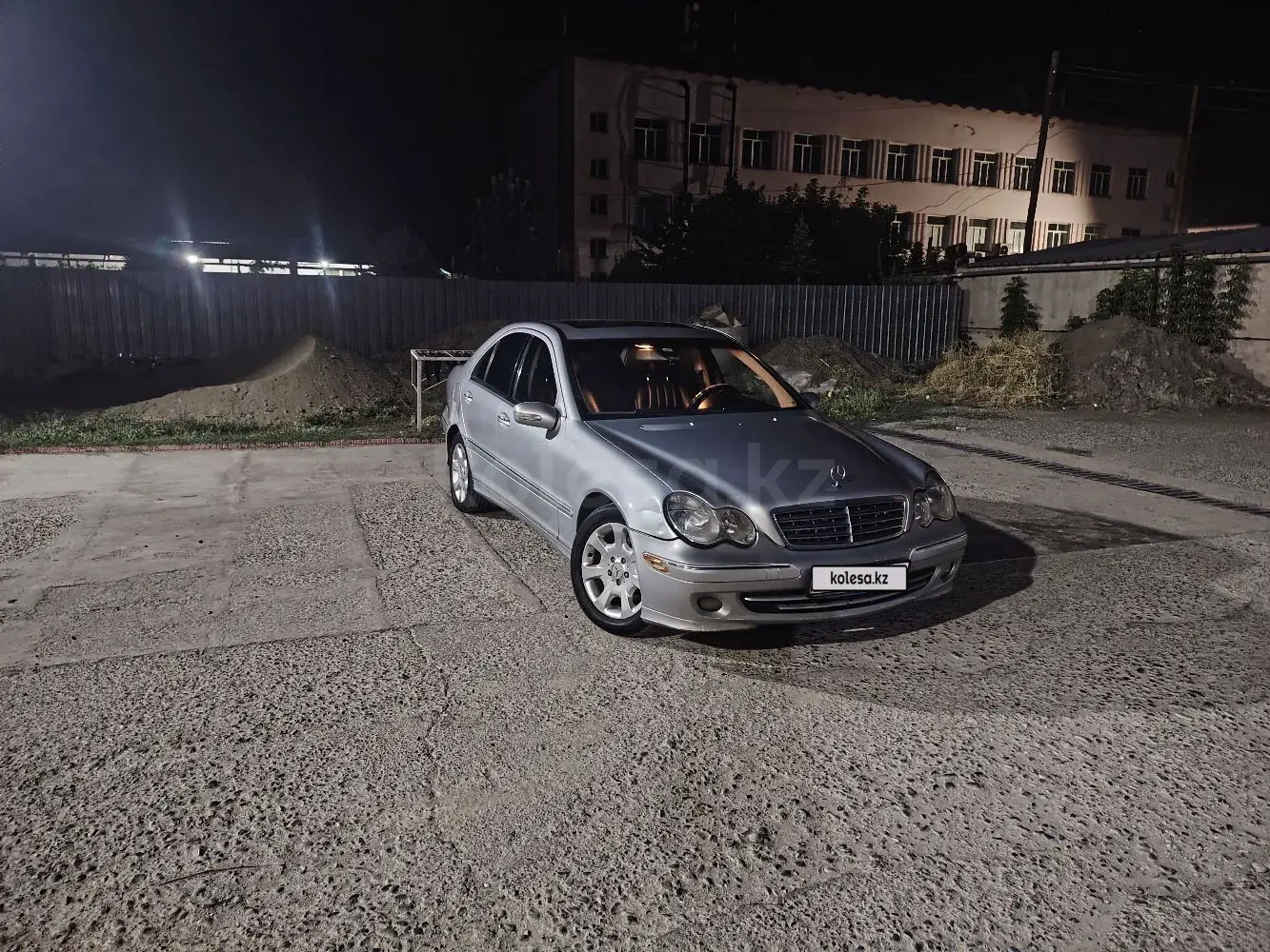 Mercedes-Benz C-Class, 2004