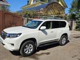 Toyota Land Cruiser Prado 2022 года за 30 900 000 тг. в Алматы – фото 2