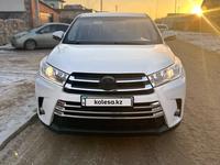 Toyota Highlander 2014 года за 14 000 000 тг. в Астана