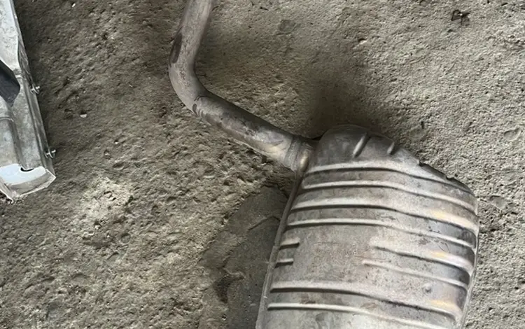 W204 м271 выхлопная трасса резонатор глушитель за 80 000 тг. в Алматы