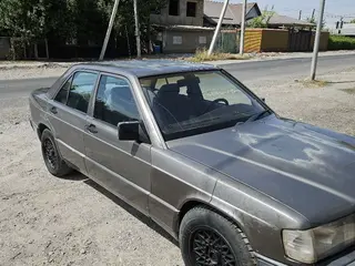 Mercedes-Benz 190