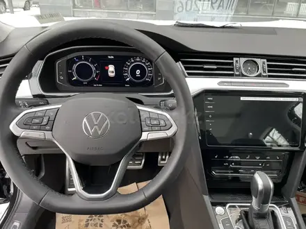 Volkswagen Passat 2022 года за 17 000 000 тг. в Алматы – фото 4
