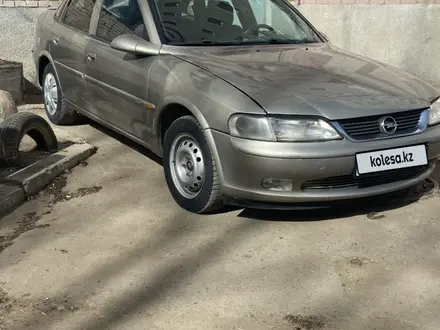 Opel Vectra 1996 года за 1 200 000 тг. в Уральск – фото 2