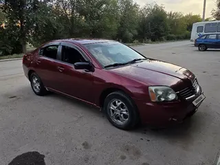 Mitsubishi Galant