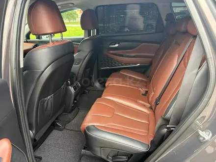 Hyundai Santa Fe 2021 года за 14 750 000 тг. в Алматы – фото 13