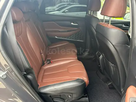 Hyundai Santa Fe 2021 года за 14 750 000 тг. в Алматы – фото 14