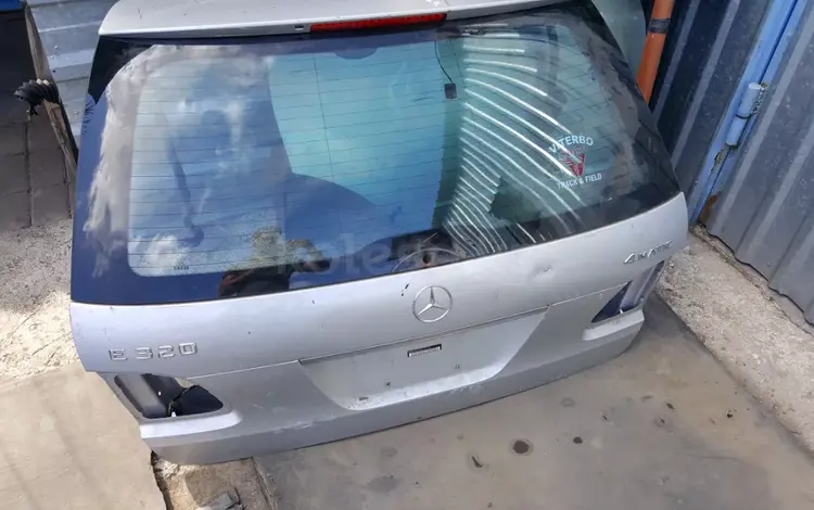 Дверь. Крышка багажника Мерседес W211 Универсалүшін25 000 тг. в Караганда