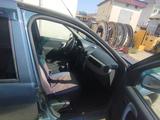 Renault Logan 2012 годаfor1 300 000 тг. в Атырау – фото 3