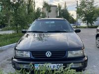 Volkswagen Passat 1994 годаүшін1 800 000 тг. в Тараз