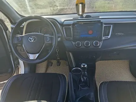 Toyota RAV4 2013 года за 8 000 000 тг. в Актобе – фото 15