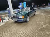 Mercedes-Benz E 220 1994 года за 1 950 000 тг. в Шымкент – фото 4