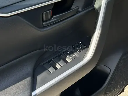 Toyota RAV4 2020 года за 15 000 000 тг. в Актау – фото 12