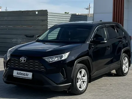 Toyota RAV4 2020 года за 15 000 000 тг. в Актау – фото 3