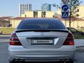 Mercedes-Benz E 320 2003 годаүшін6 000 000 тг. в Астана – фото 2