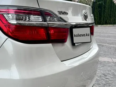 Toyota Camry 2016 года за 13 700 000 тг. в Алматы – фото 29