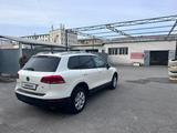 Volkswagen Touareg 2010 года за 9 500 000 тг. в Шымкент – фото 4