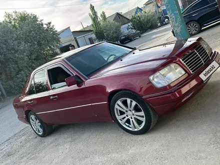 Mercedes-Benz E 220 1993 года за 2 300 000 тг. в Кызылорда – фото 7