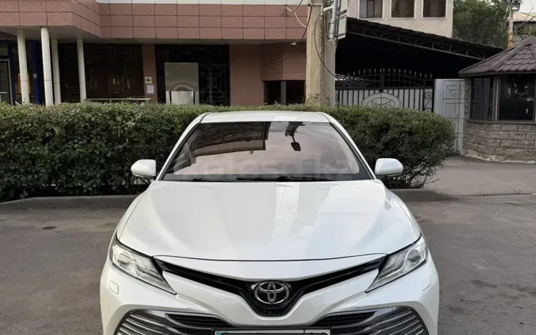 Toyota Camry 2019 года за 14 800 000 тг. в Алматы