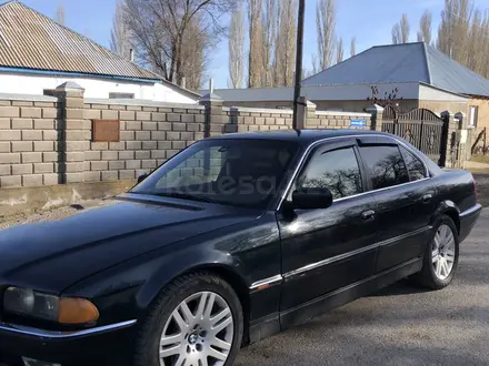 BMW 735 1995 года за 2 200 000 тг. в Шу – фото 2