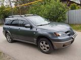 Mitsubishi Outlander 2004 годаүшін4 200 000 тг. в Алматы – фото 2