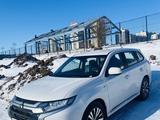 Mitsubishi Outlander 2022 годаүшін12 400 000 тг. в Астана – фото 2