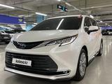 Toyota Sienna 2023 года за 21 600 000 тг. в Алматы