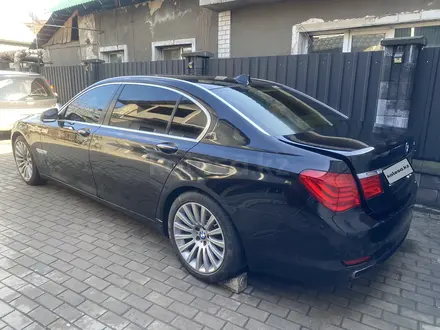 BMW 750 2009 года за 5 500 000 тг. в Алматы – фото 7