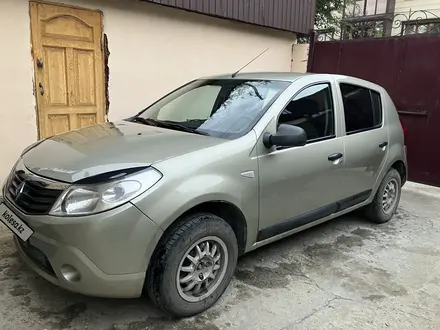 Renault Sandero 2013 года за 2 800 000 тг. в Семей – фото 3