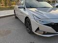 Hyundai Elantra 2023 года за 7 900 000 тг. в Астана – фото 2