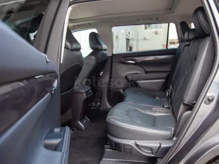 Toyota Highlander Luxe 2020 года за 23 500 000 тг. в Алматы – фото 11