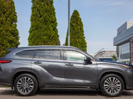 Toyota Highlander Luxe 2020 года за 23 500 000 тг. в Алматы – фото 8