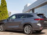Toyota Highlander Luxe 2020 года за 23 500 000 тг. в Алматы – фото 4
