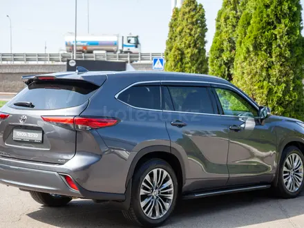 Toyota Highlander Luxe 2020 года за 23 500 000 тг. в Алматы – фото 7