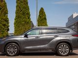 Toyota Highlander Luxe 2020 года за 23 500 000 тг. в Алматы – фото 3