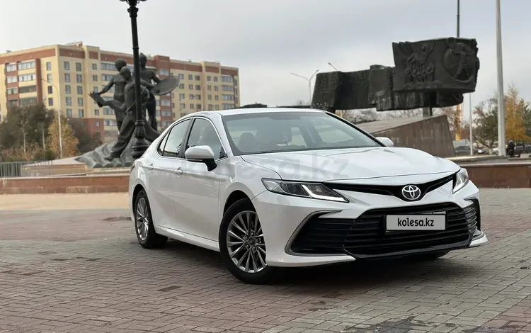 Toyota Camry 2022 года за 14 200 000 тг. в Костанай