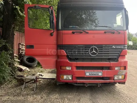 Mercedes-Benz  Actros 2001 года за 15 500 000 тг. в Алматы – фото 9
