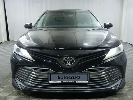 Toyota Camry 2018 года за 13 600 000 тг. в Алматы – фото 5