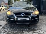 Volkswagen Jetta 2006 года за 3 500 000 тг. в Темиртау