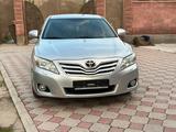 Toyota Camry 2011 года за 8 000 000 тг. в Тараз