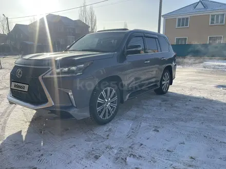 Lexus LX 570 2015 года за 33 000 000 тг. в Актобе – фото 2