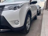 Toyota RAV4 2014 года за 9 999 999 тг. в Астана