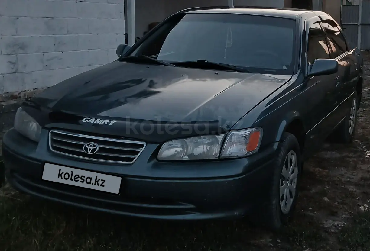 Toyota Camry, 2001