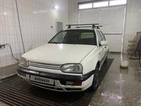 Volkswagen Golf 1994 годаfor1 200 000 тг. в Актобе