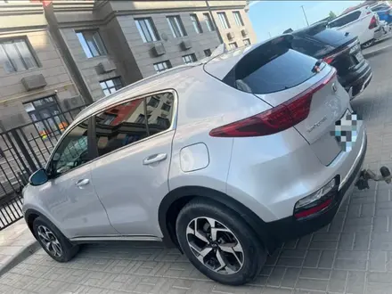 Kia Sportage 2020 года за 12 000 000 тг. в Атырау – фото 4