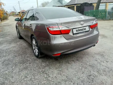 Toyota Camry 2015 года за 11 000 000 тг. в Семей – фото 6