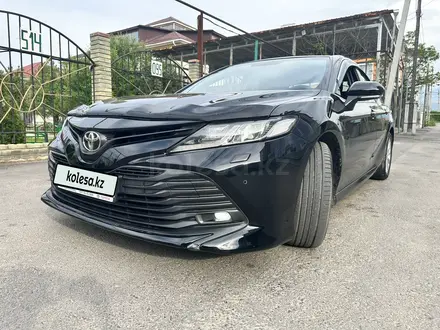 Toyota Camry 2018 года за 12 200 000 тг. в Алматы – фото 18
