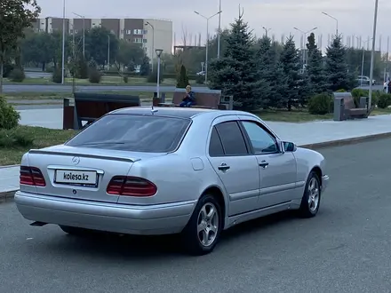 Mercedes-Benz E 320 1998 года за 4 000 000 тг. в Талдыкорган – фото 7