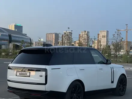 Land Rover Range Rover 2022 года за 90 000 000 тг. в Астана – фото 4